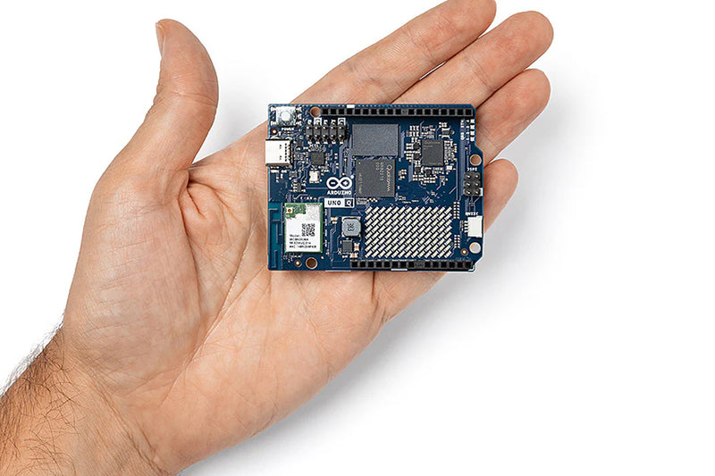Arduino UNO Q Development Board (Pre-Order, 2GB LPDDR4, 16GB eMMC)