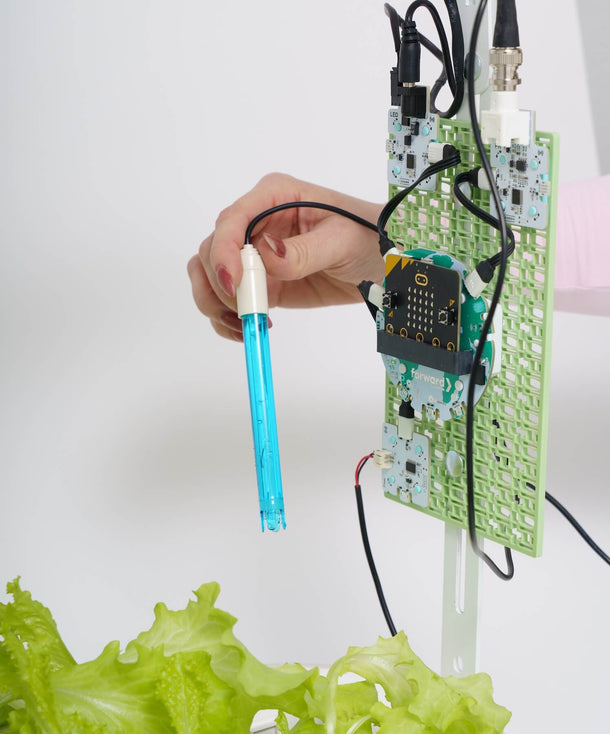 Smart Hydroponics Kit