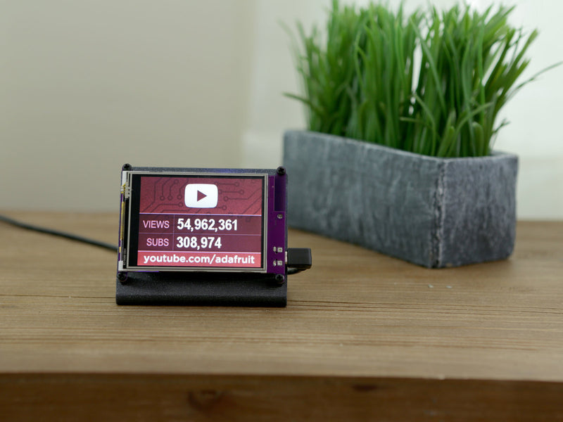 Adafruit PyPortal - CircuitPython Powered Internet Display